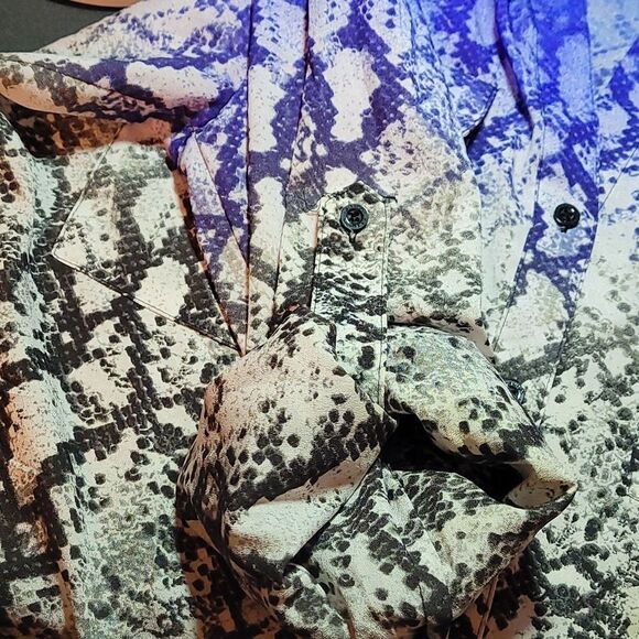 Calvin Klein woman's animal print ombre button up shirt - Picture 7 of 7